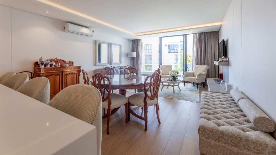 2 Bedroom Property for Sale in Sea Point Western Cape